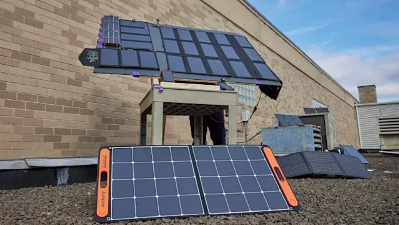 top-solar-chargers-tablets-co-working