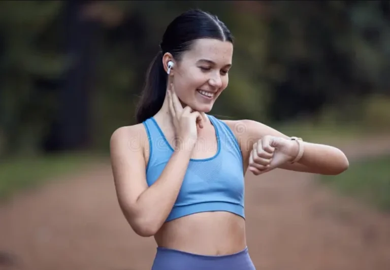 solar-wearable-tech-guide