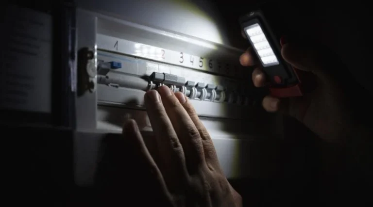 high-capacity-solar-batteries-home-backup